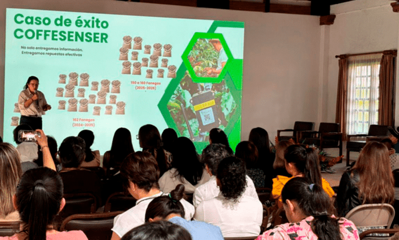 Mujeres cafetaleras reunidas en el primer encuentro nacional del ICAFE