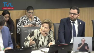 Esquivel denuncia al PLN en la comisión de nombramientos, revelando tensiones legislativas.