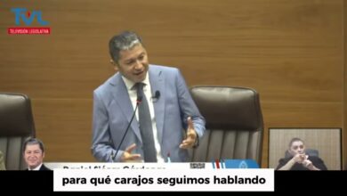 Parlamento enfrenta críticas por la excesiva verborrea y mociones de Crucitas, según el diputado Daniel Siézar.